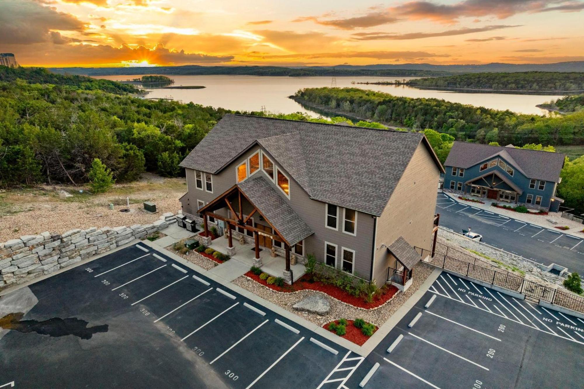Chateau On The Cove ブランソン エクステリア 写真