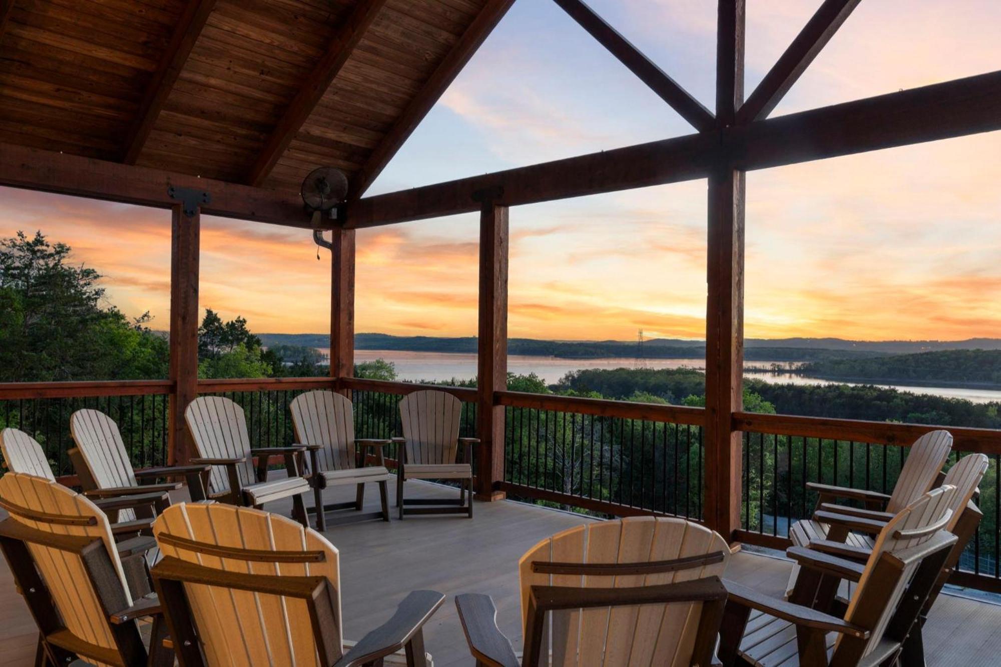 Chateau On The Cove ブランソン エクステリア 写真